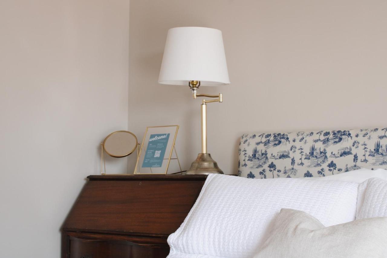 The Cooper'S Inn Shelburne Bagian luar foto