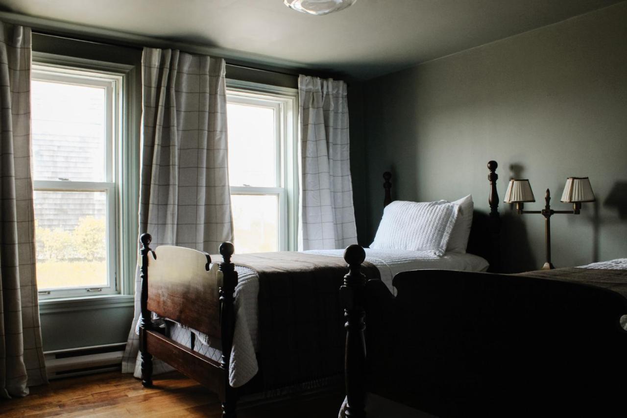 The Cooper'S Inn Shelburne Bagian luar foto