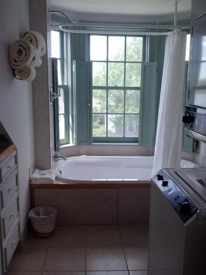 The Cooper'S Inn Shelburne Bagian luar foto