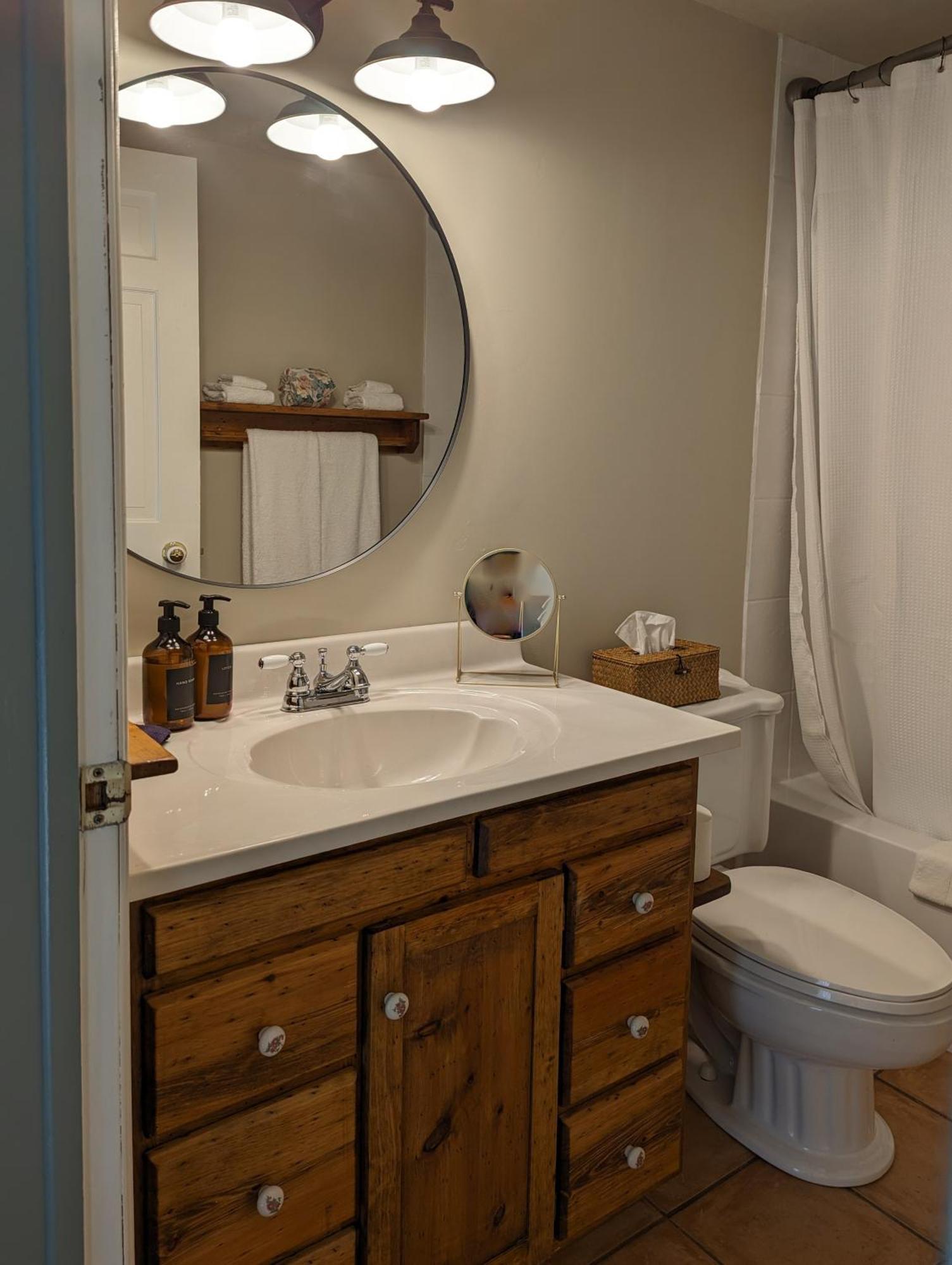 The Cooper'S Inn Shelburne Bagian luar foto